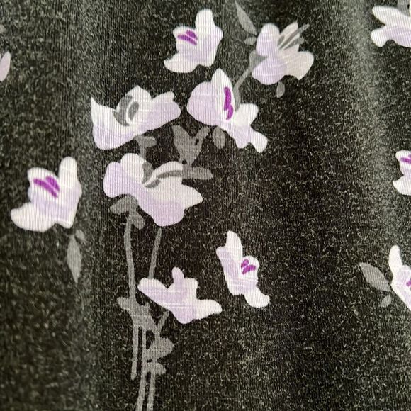 Flower Tank Top - Picture 3 of 6